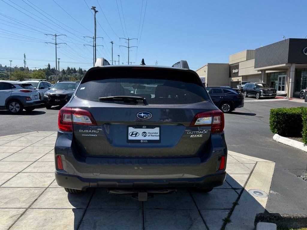 Used 2017 Subaru Outback 2.5i Limited AWD/4WD image 3