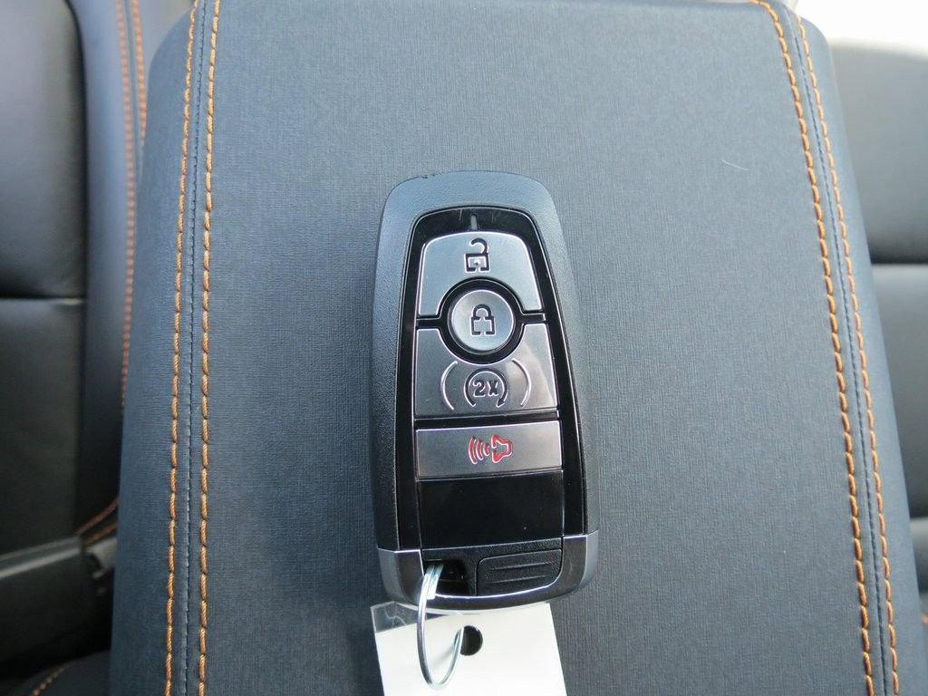 Used 2024 Ford Bronco Badlands image 18