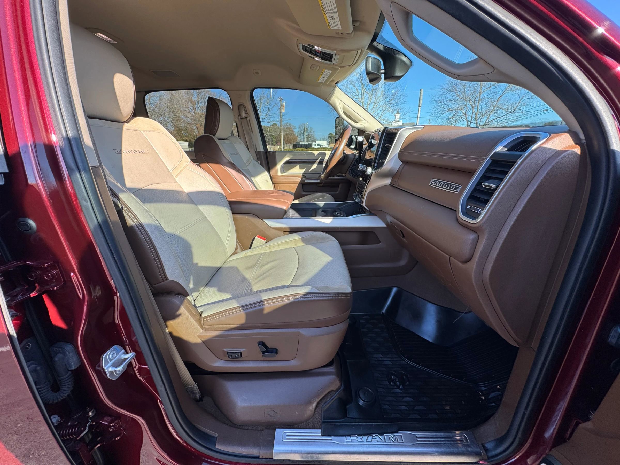 Used 2019 RAM 3500 Laramie image 22