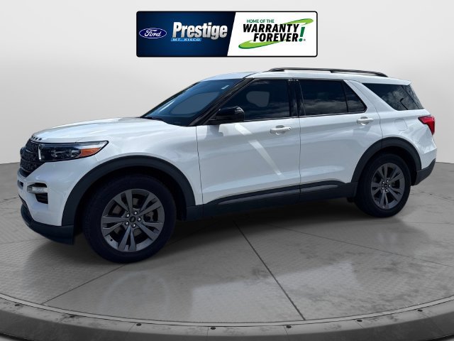 Certified 2022 Ford Explorer XLT w/ Equipment Group 202A RWD image 8