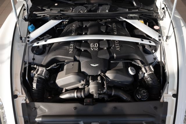 Used 2012 Aston Martin Virage Coupe RWD image 3