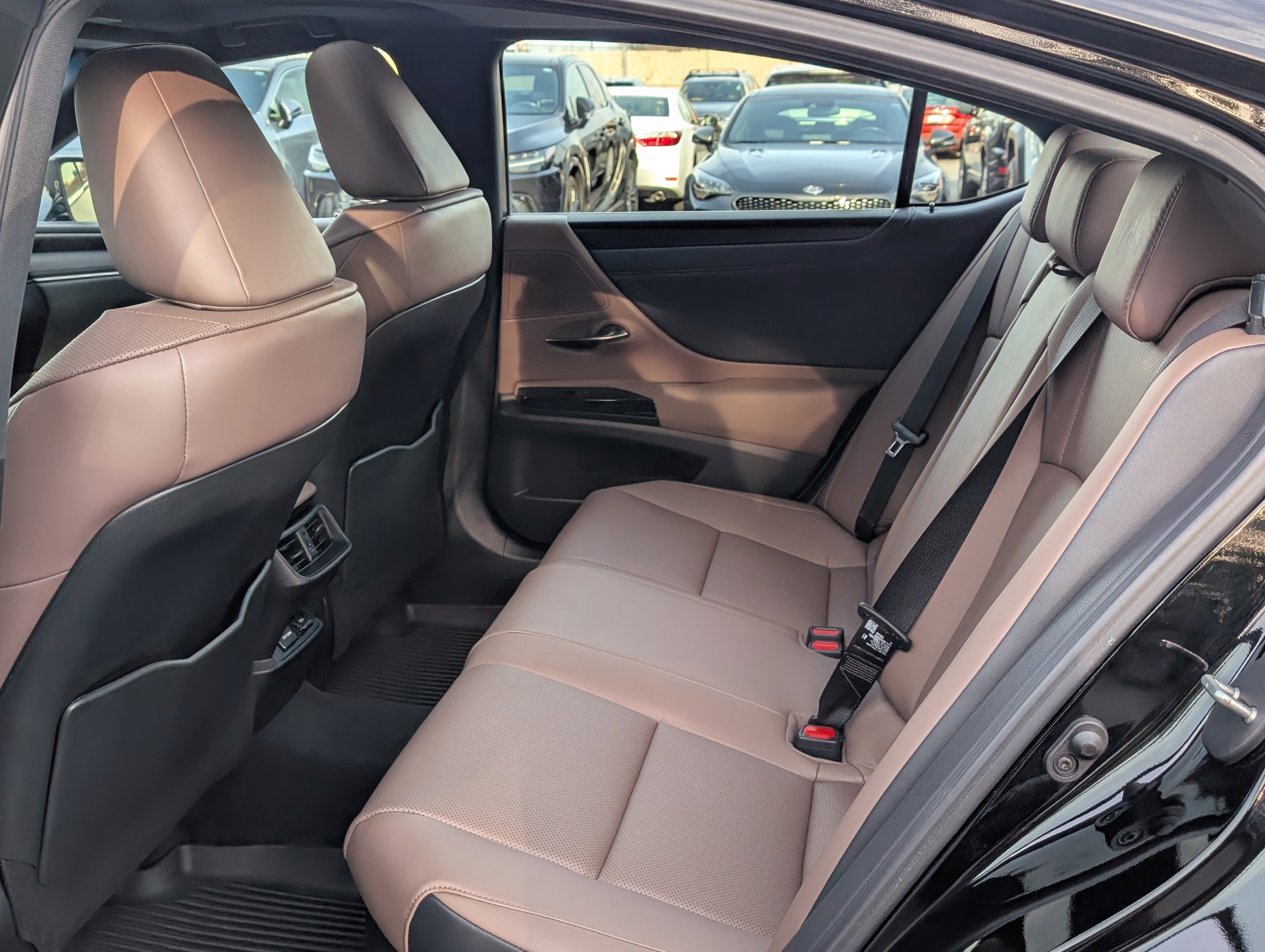 Certified 2025 Lexus ES 300h 300h image 15