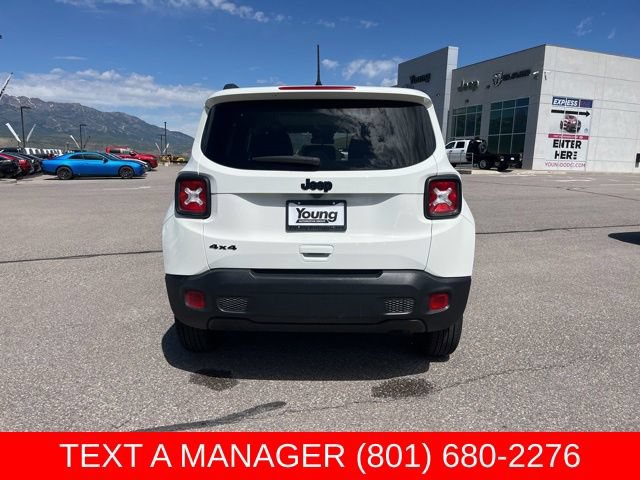 Used 2023 Jeep Renegade Latitude w/ Sun/Sound Group AWD/4WD image 5