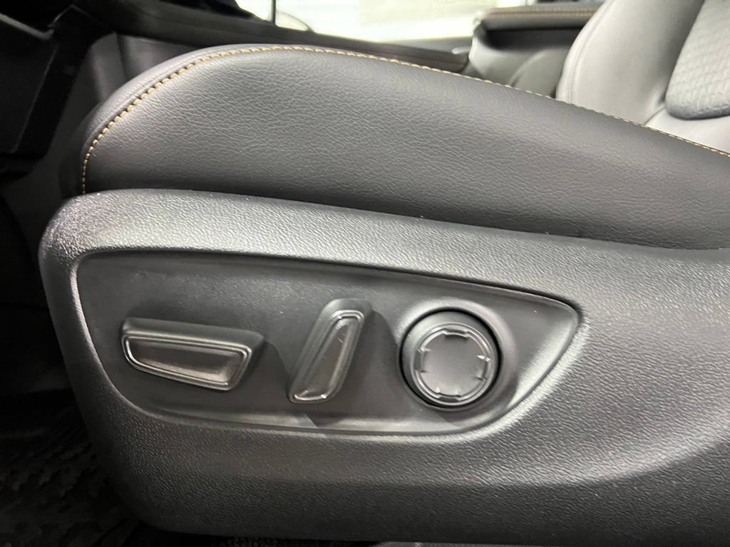 New 2026 Toyota Sienna XLE Woodland Edition AWD/4WD image 10