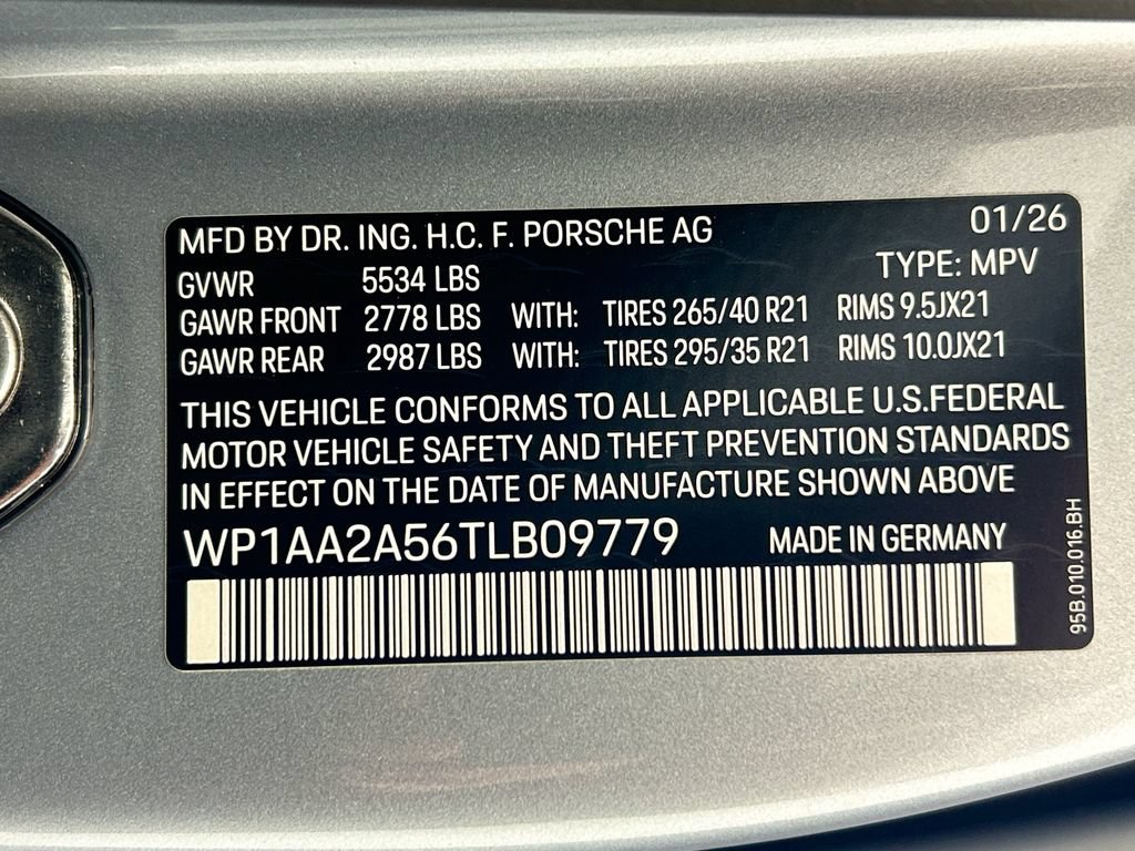Used 2026 Porsche Macan AWD/4WD image 35