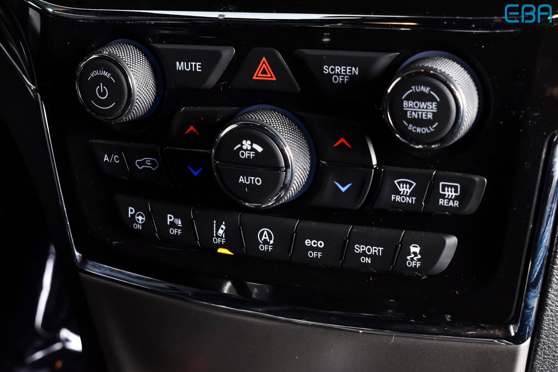 Used 2021 Jeep Grand Cherokee Overland w/ Protech Group image 25