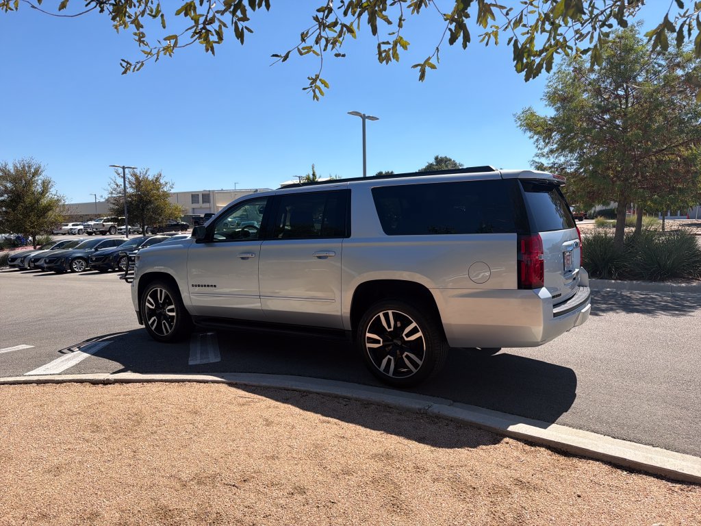 Used 2020 Chevrolet Suburban Premier RWD image 6
