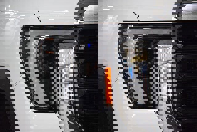 Used 2024 GMC Sierra 3500 Pro w/ Convenience Package image 6