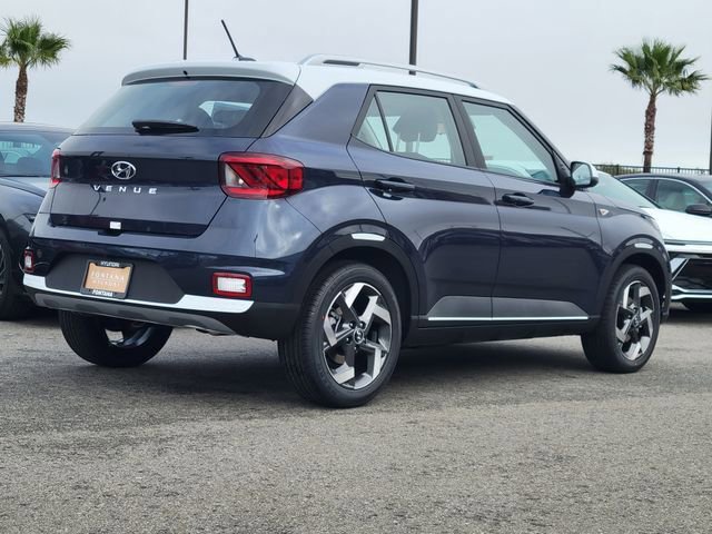 New 2026 Hyundai Venue SEL image 2