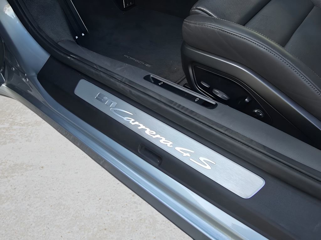 Used 2021 Porsche 911 Carrera 4S image 18