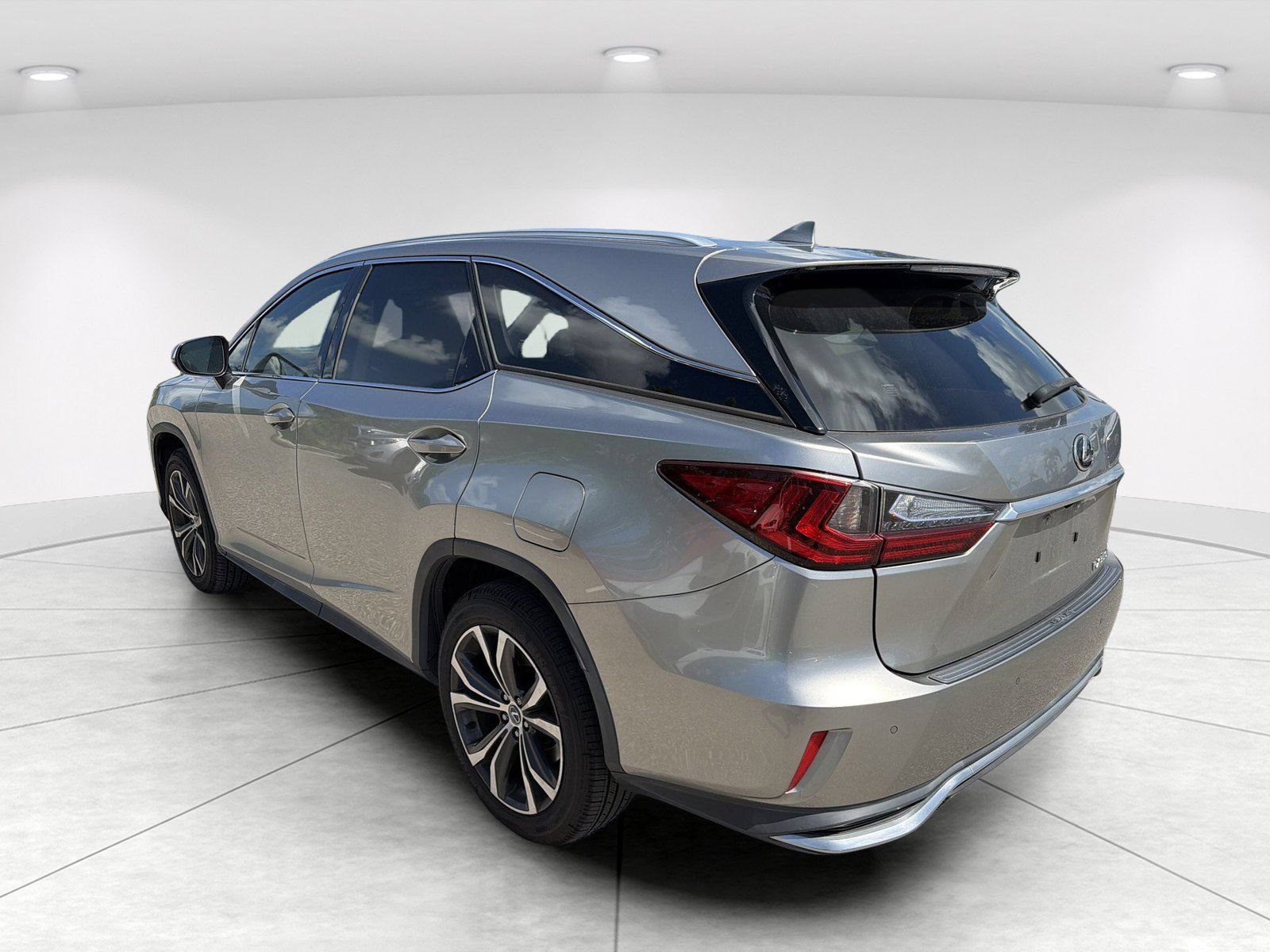 Used 2018 Lexus RX 350L FWD w/ Premium Package image 6