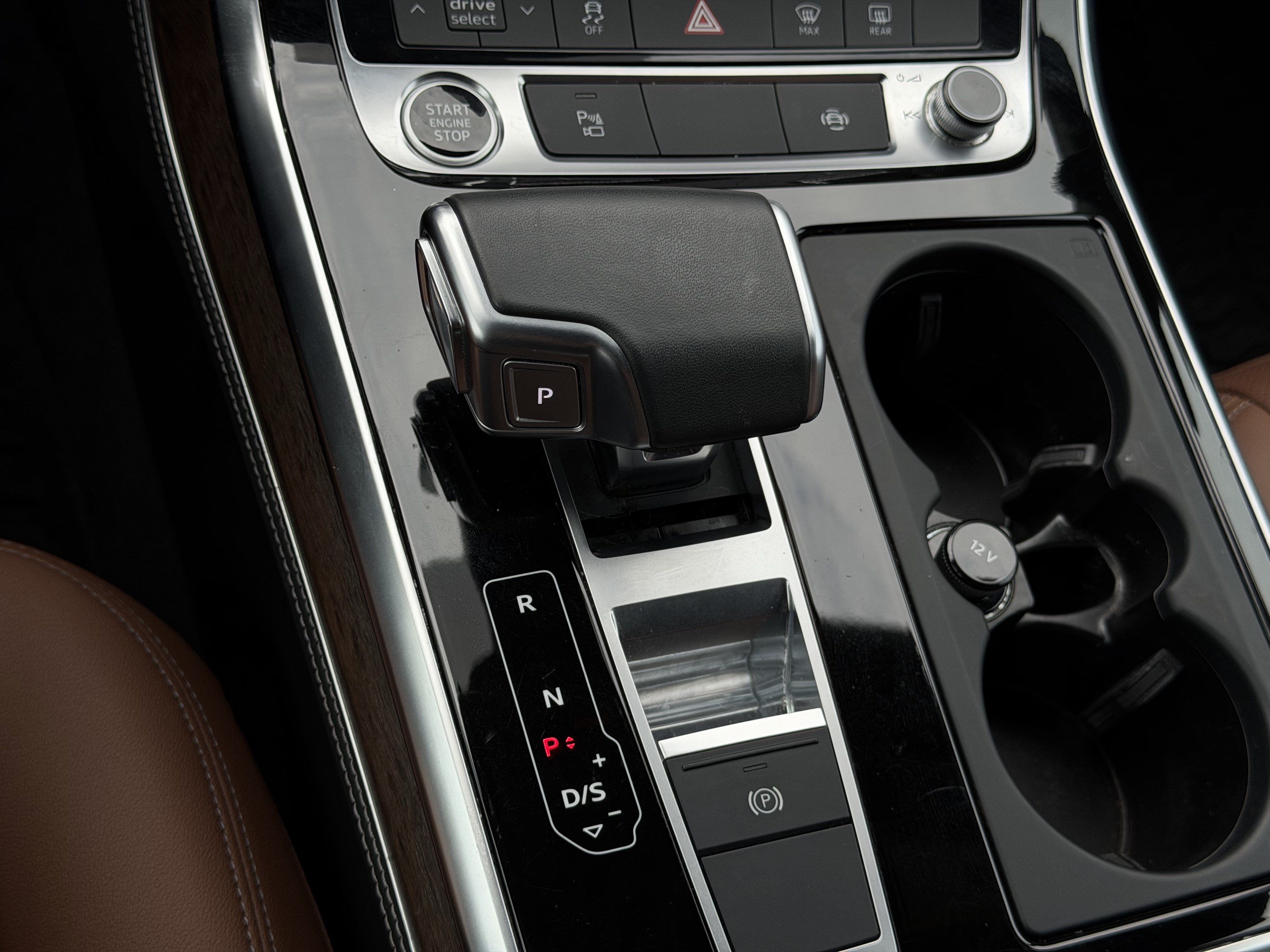 Used 2024 Audi Q8 Premium Plus AWD/4WD image 27