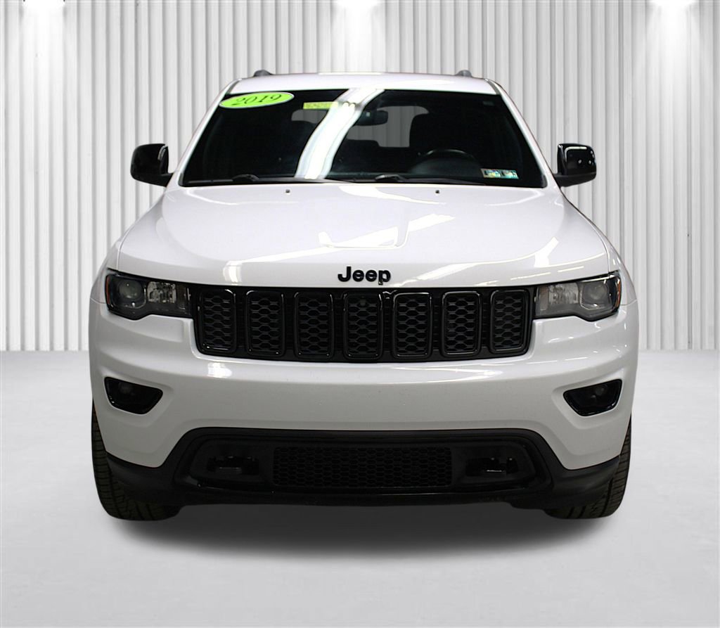 Used 2019 Jeep Grand Cherokee Laredo AWD/4WD image 39