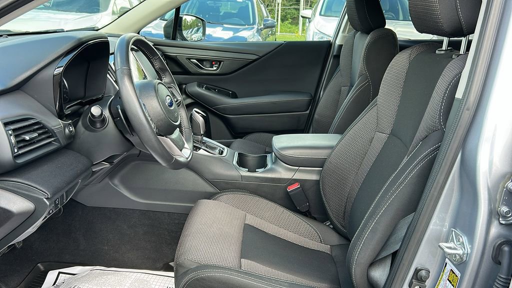 Used 2025 Subaru Outback Premium image 7