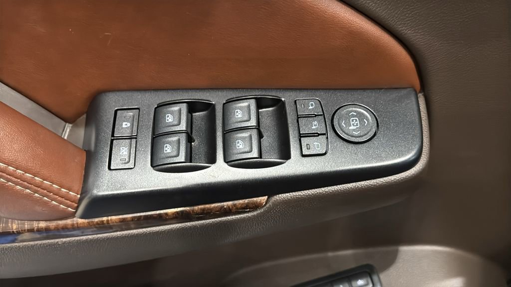 Used 2019 Chevrolet Suburban Premier image 25