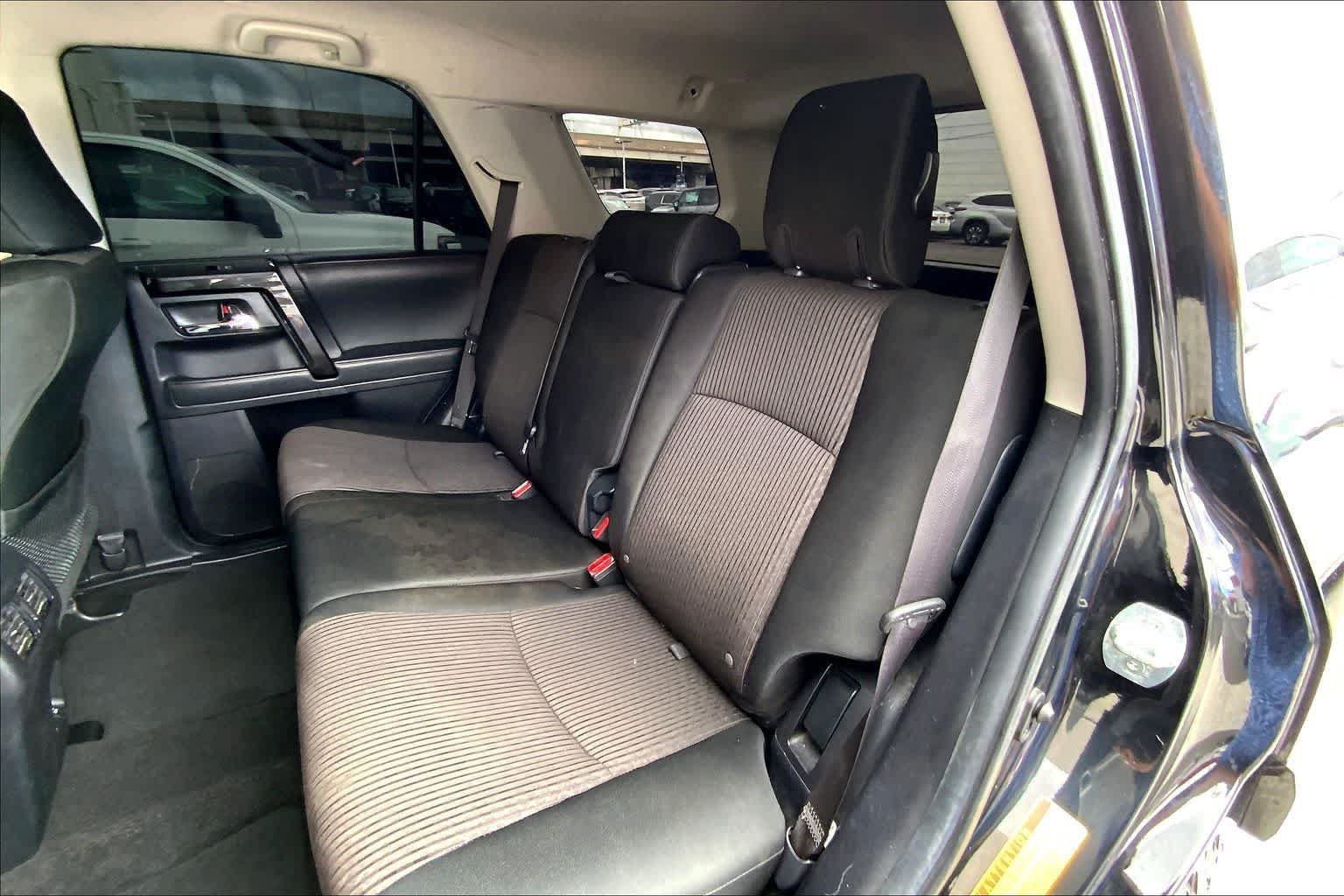 Used 2020 Toyota 4Runner TRD Off-Road AWD/4WD image 29