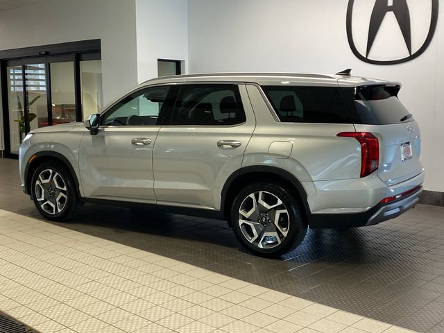 Used 2024 Hyundai Palisade Limited image 4
