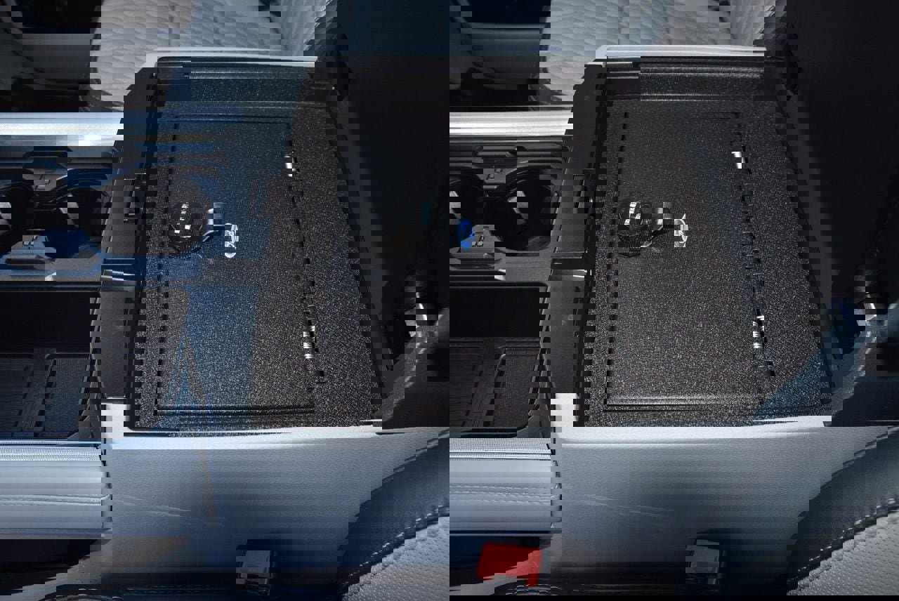 Used 2024 Ford F250 Limited w/ FX4 Off-Road Package image 30