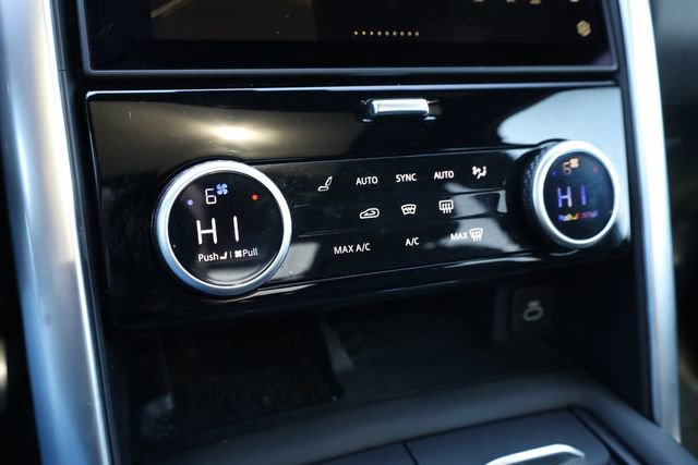 Used 2024 Land Rover Discovery Dynamic SE image 20