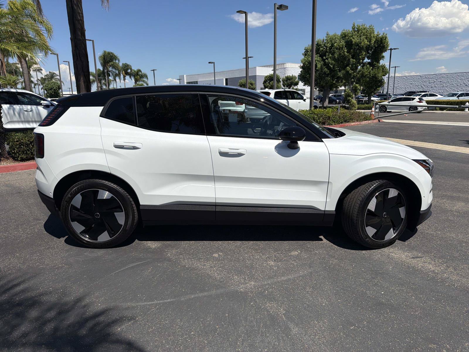 Certified 2026 Volvo EX30 Ultra w/ Climate Package AWD/4WD image 4