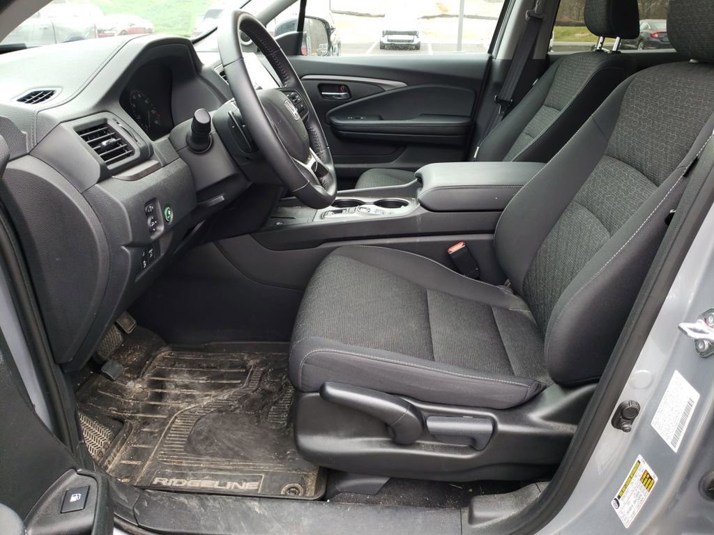 Used 2024 Honda Ridgeline Sport image 13