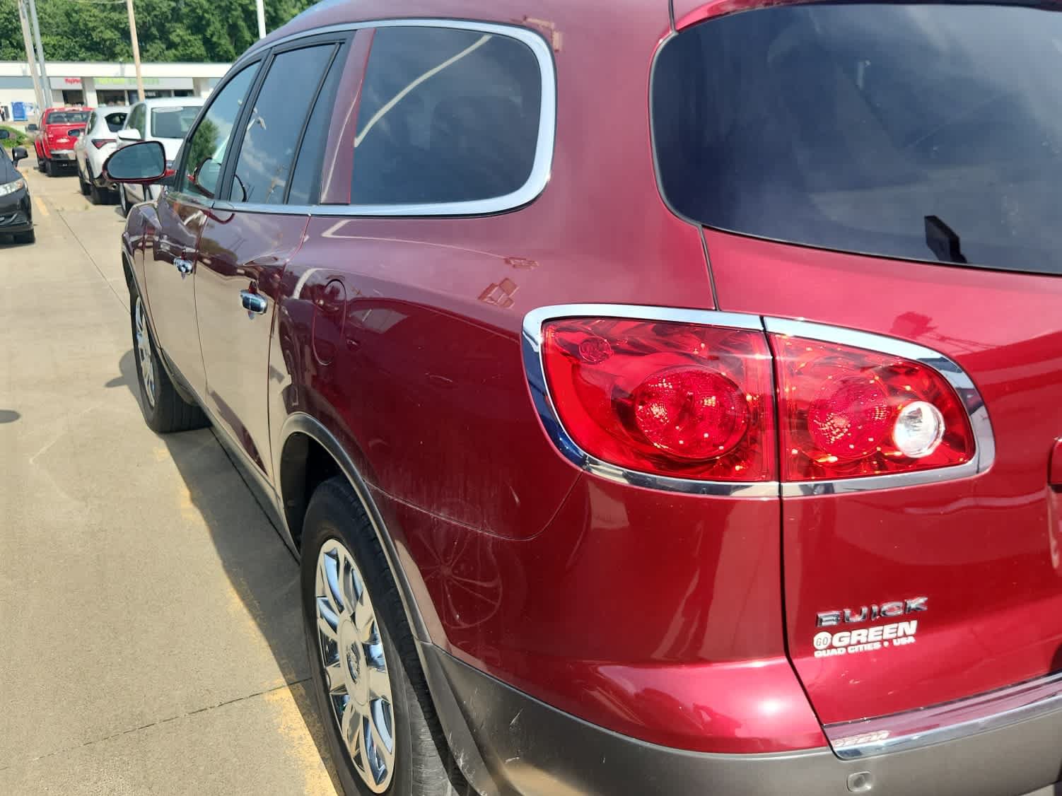 Used 2011 Buick Enclave CXL FWD image 7