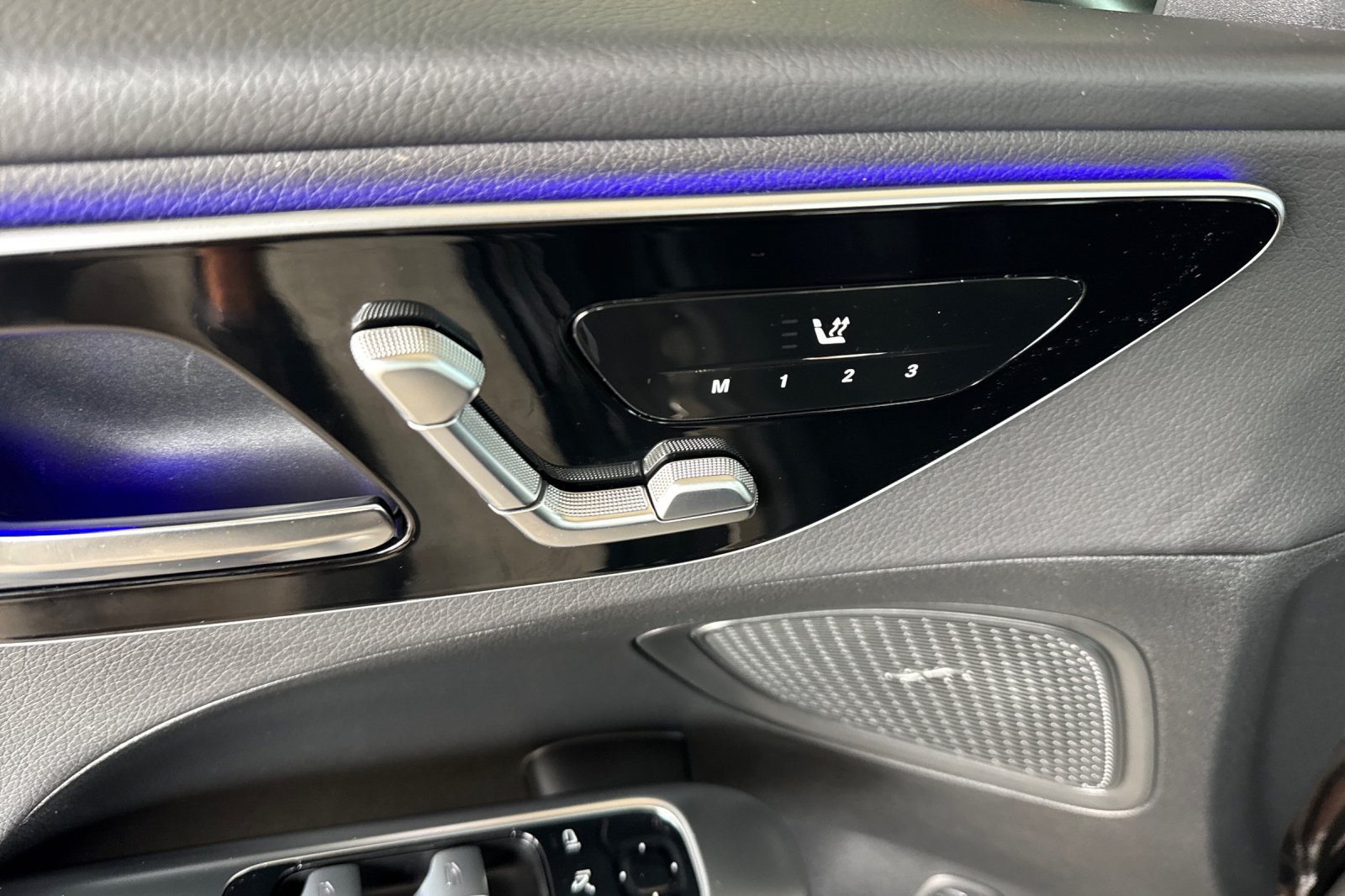 Used 2026 Mercedes-Benz C 300 Sedan image 13