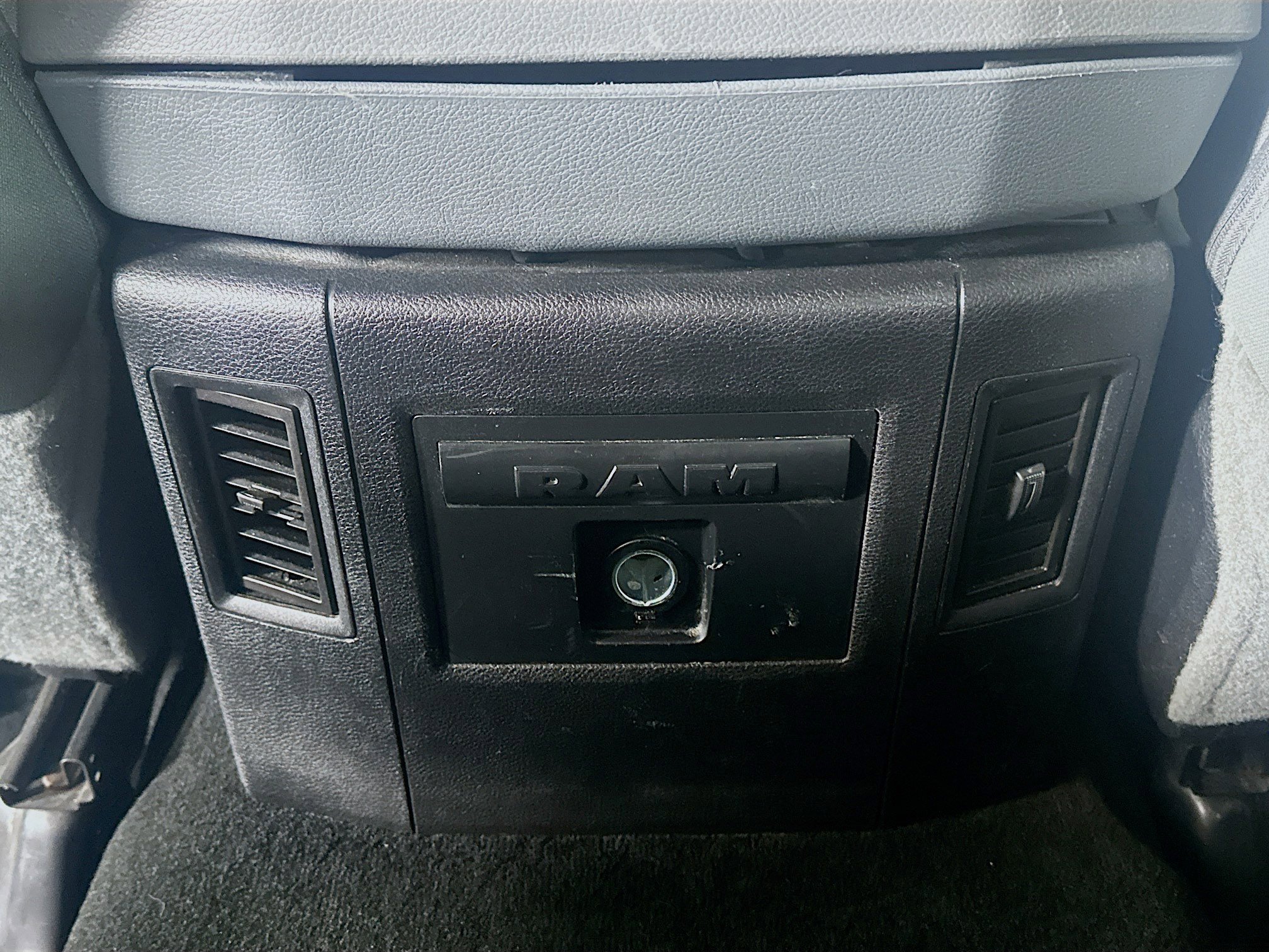 Used 2015 RAM 1500 Lone Star RWD image 27