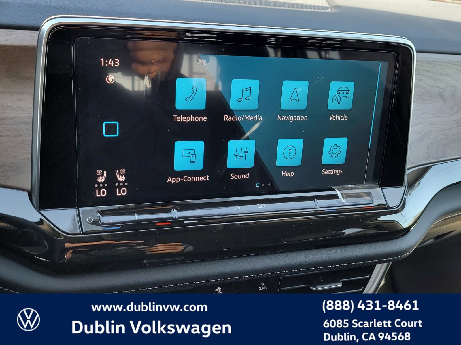 New 2026 Volkswagen Atlas SE image 16