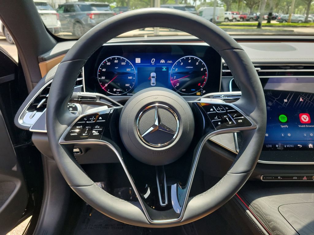 Used 2025 Mercedes-Benz E 450 4MATIC Sedan image 25