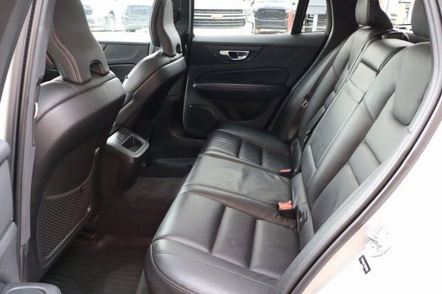 Used 2021 Volvo V60 T5 Cross Country w/ Climate Package image 38