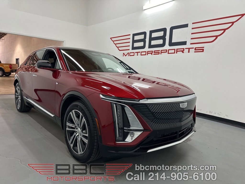 Used 2024 Cadillac Lyriq Luxury w/ LPO, Floor Liner Package image 1