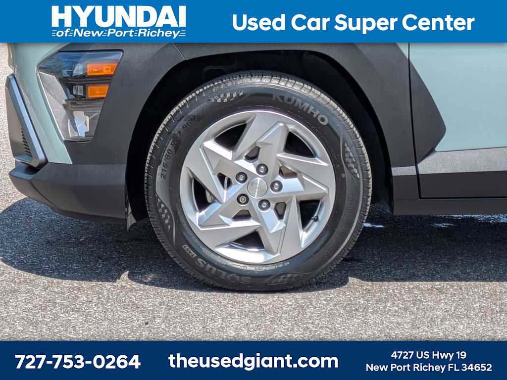 Used 2024 Hyundai Kona SE image 10