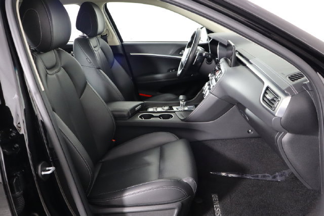 Used 2023 Genesis G70 2.0T RWD image 11