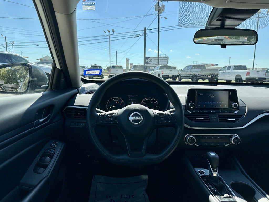 Used 2024 Nissan Altima 2.5 S image 13