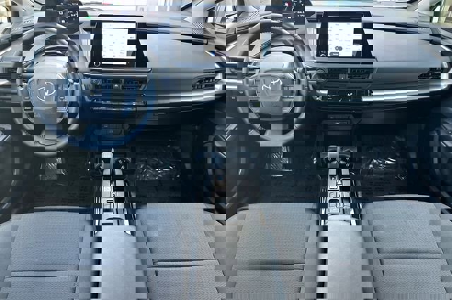 Used 2025 Toyota Prius LE image 15