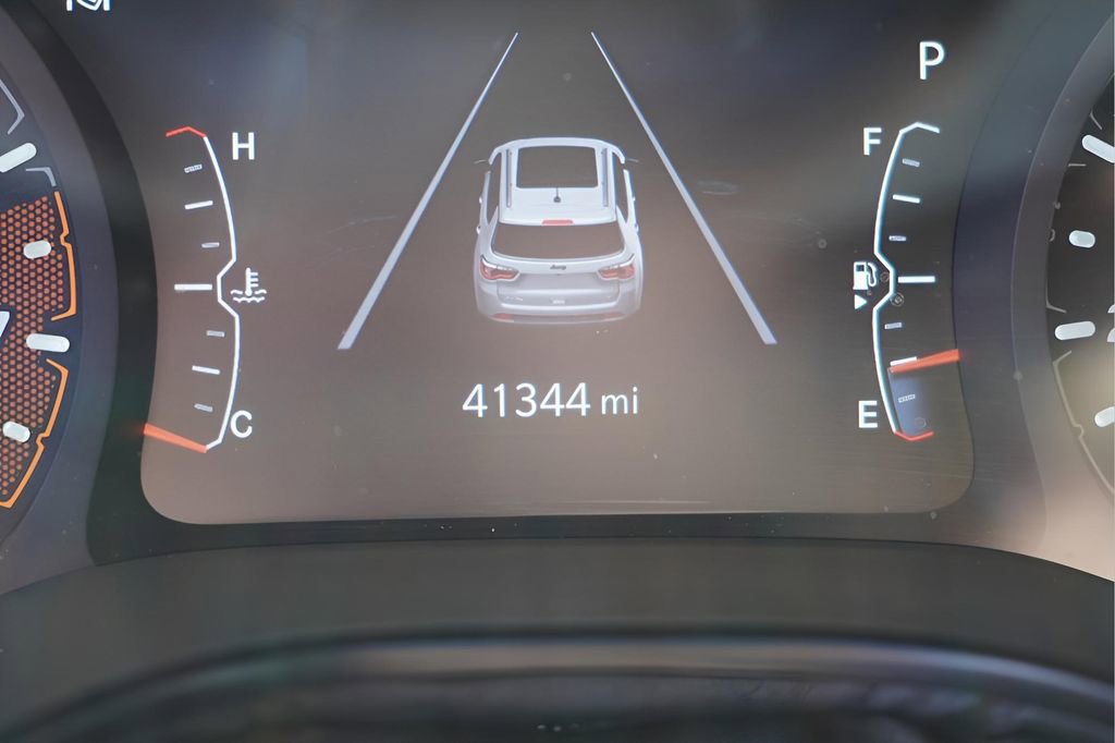 Used 2022 Jeep Compass Latitude image 19