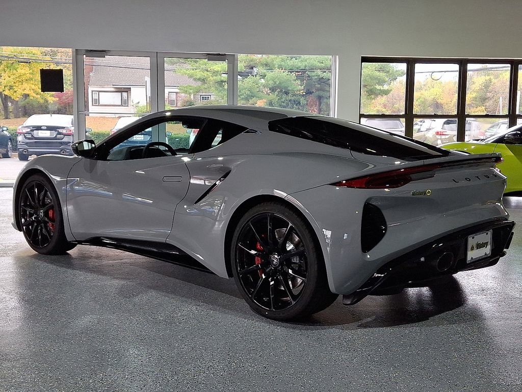 Used 2025 Lotus Emira image 3