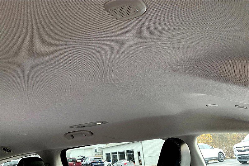 Used 2022 Chrysler Pacifica Touring-L w/ Uconnect Theater Family Group image 22