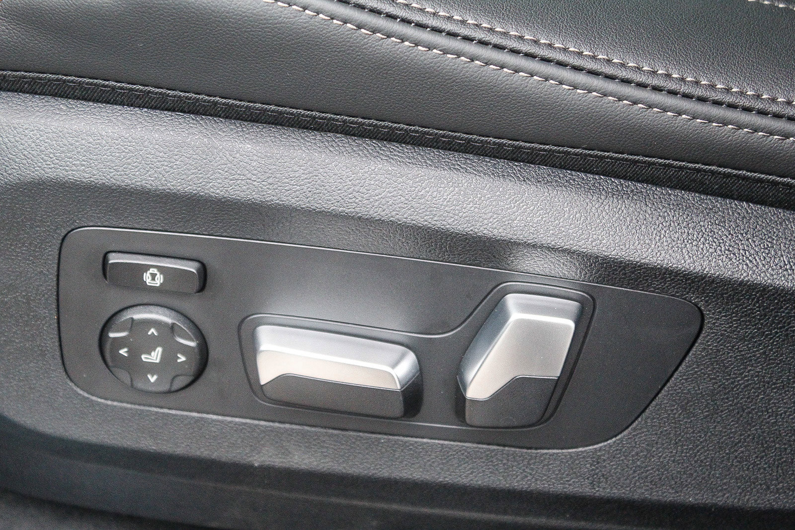 New 2026 BMW X5 xDrive40i w/ Premium Package image 21