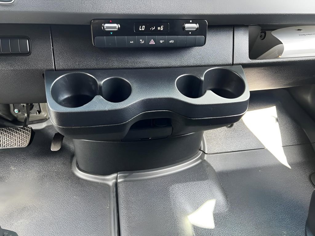 Used 2022 Mercedes-Benz Sprinter 144 Cargo image 16