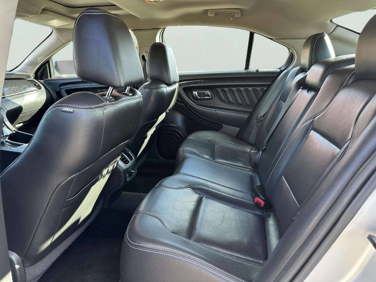 Used 2012 Ford Taurus Limited image 11