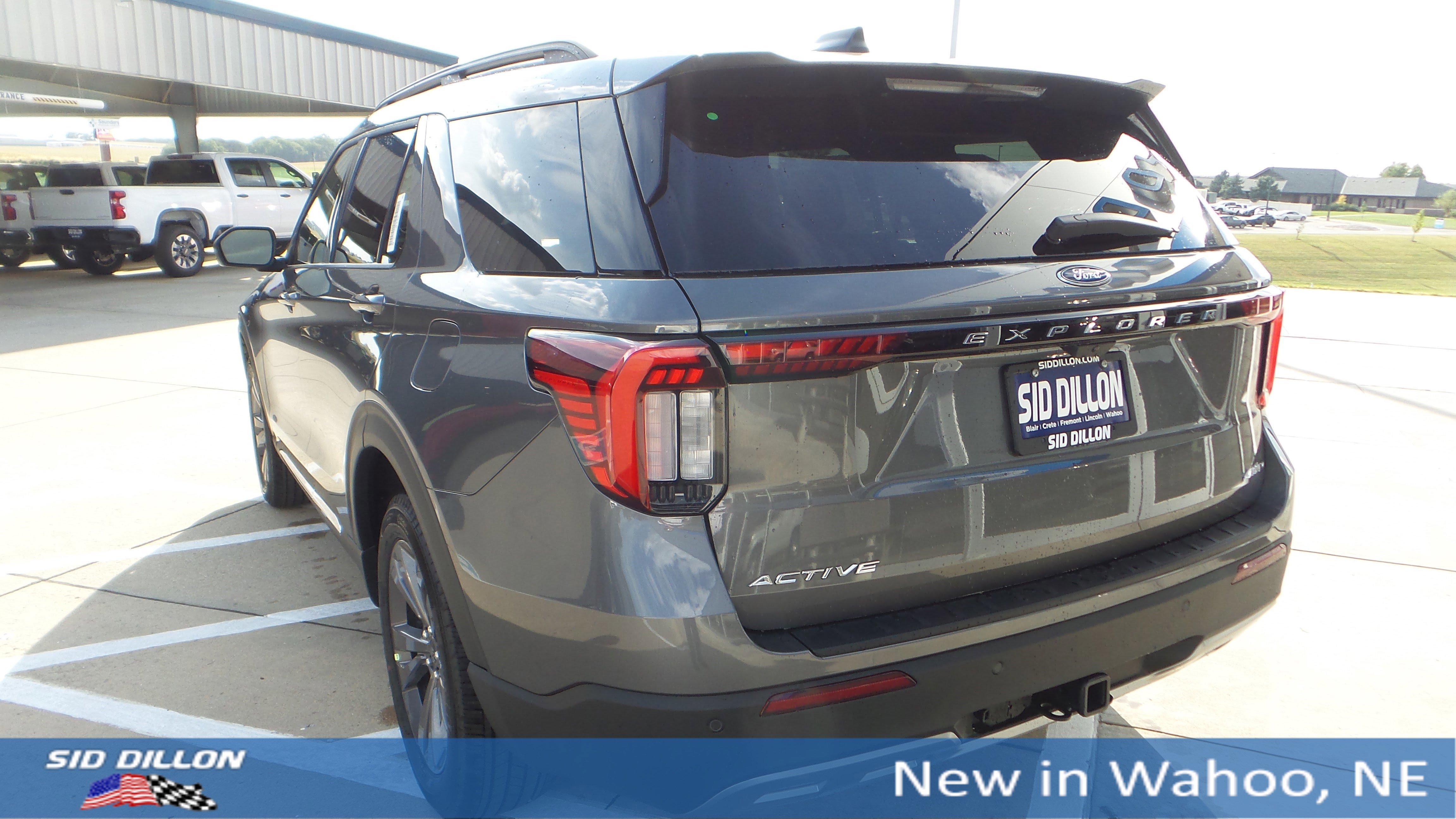 New 2025 Ford Explorer Active w/ Active Comfort Package image 3