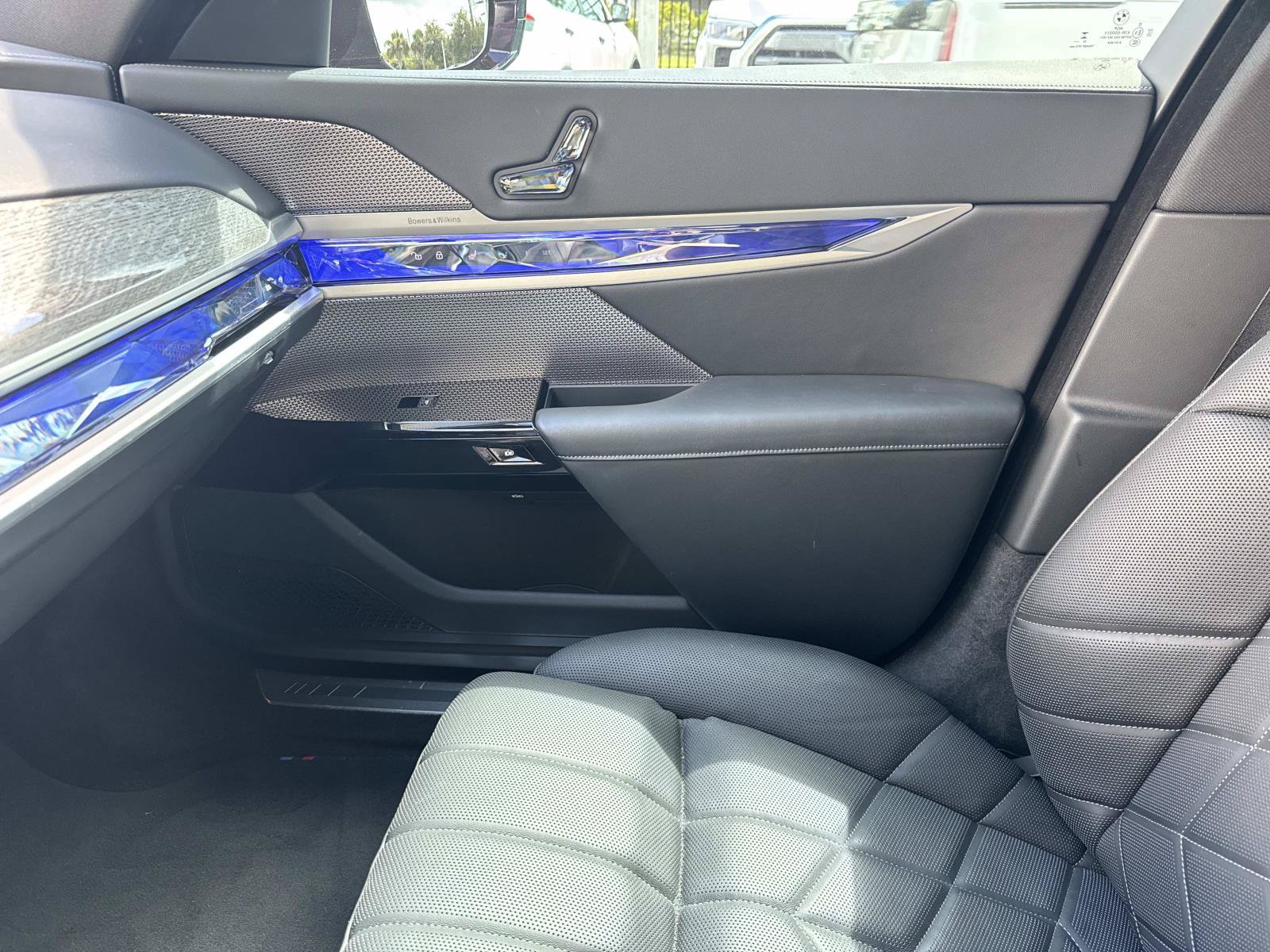 Used 2024 BMW i7 M70 w/ Executive Package AWD/4WD image 22