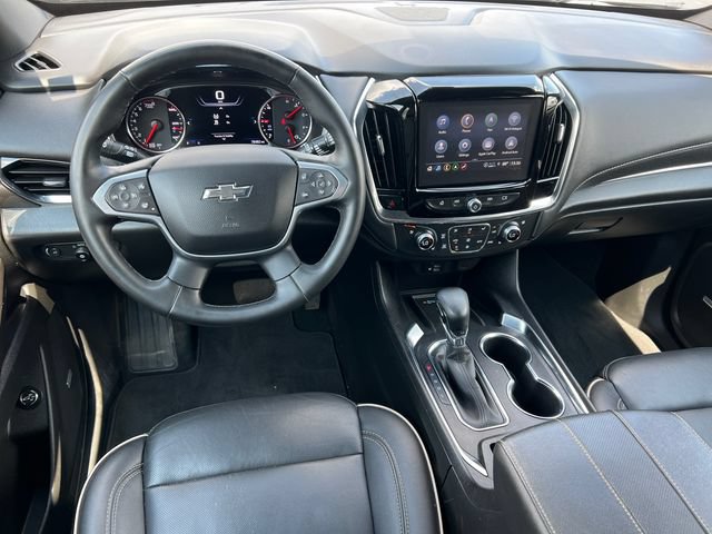 Used 2023 Chevrolet Traverse Premier w/ Redline Edition AWD/4WD image 2