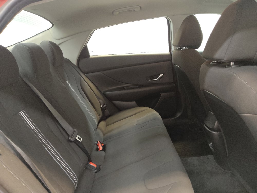 Used 2024 Hyundai Elantra SEL FWD image 19
