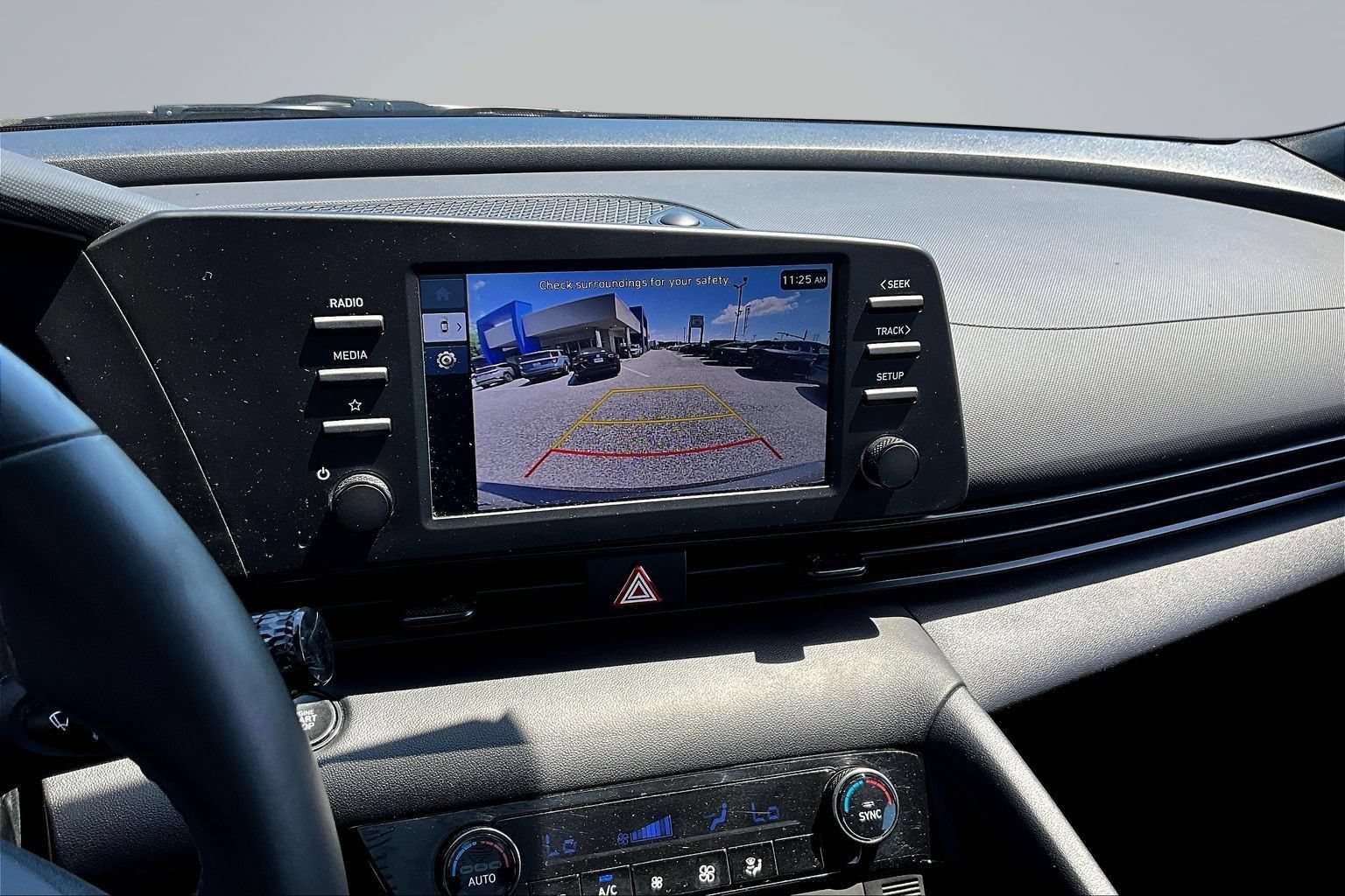 Used 2025 Hyundai Elantra Sport FWD image 17