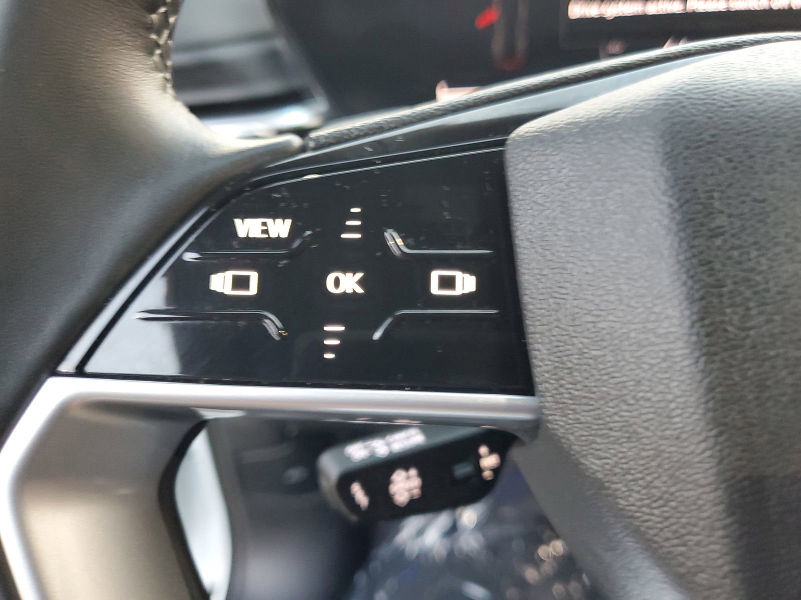 Used 2025 Audi Q5 Premium w/ Convenience Package image 24