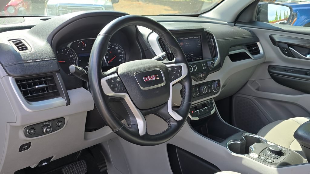 Used 2024 GMC Terrain SLT AWD/4WD image 10