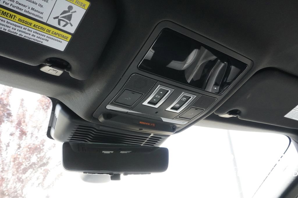 Used 2025 Land Rover Range Rover Evoque S AWD/4WD image 16